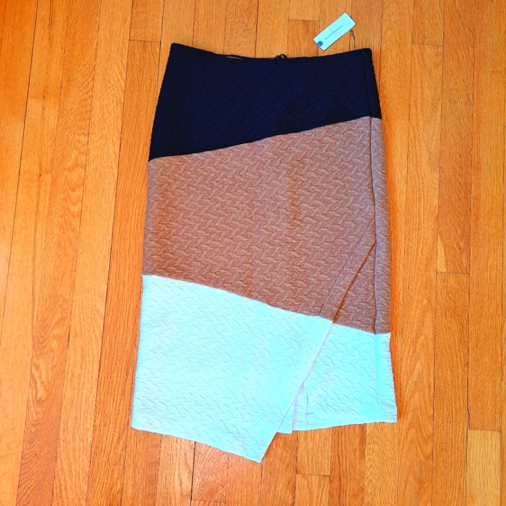 Anthropologie Navy Camel & White Knit Skirt